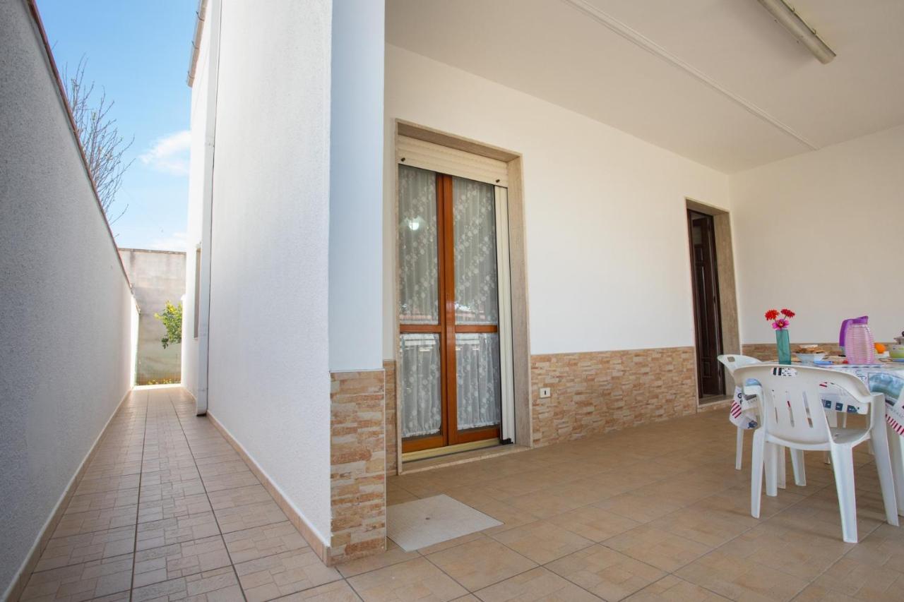 Appartement Villino Carolin à Torre Lapillo Extérieur photo