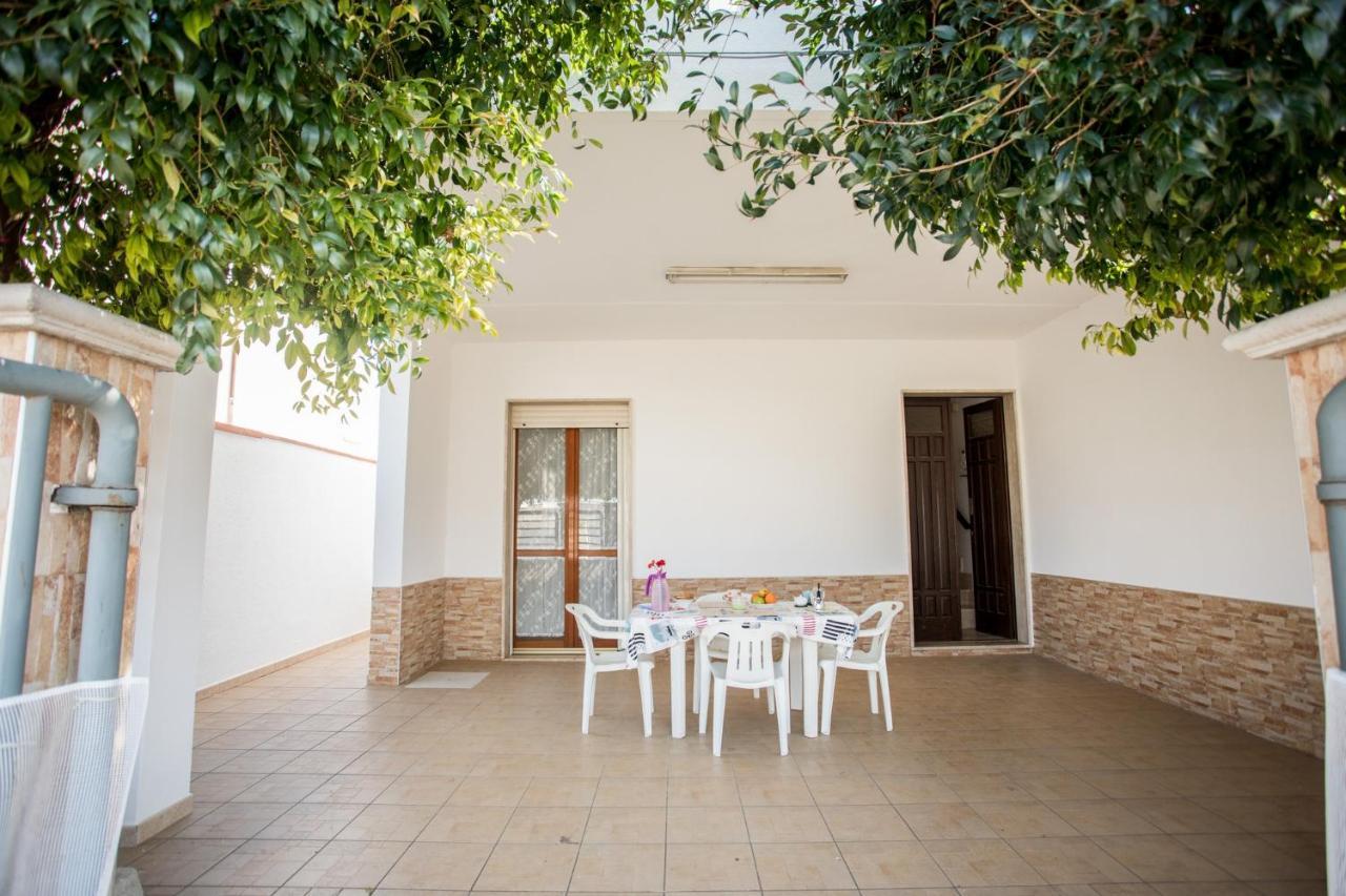 Appartement Villino Carolin à Torre Lapillo Extérieur photo