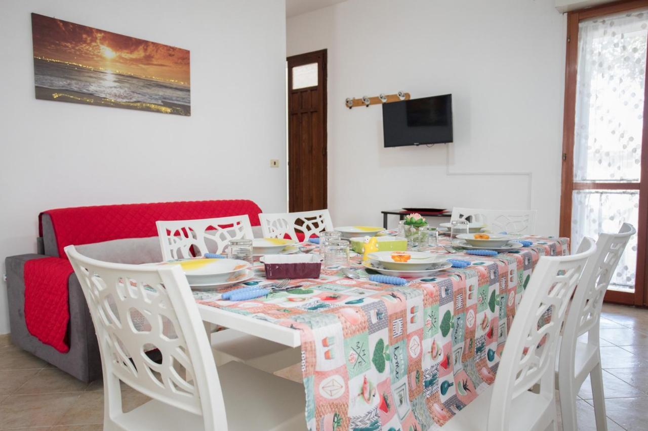 Appartement Villino Carolin à Torre Lapillo Extérieur photo