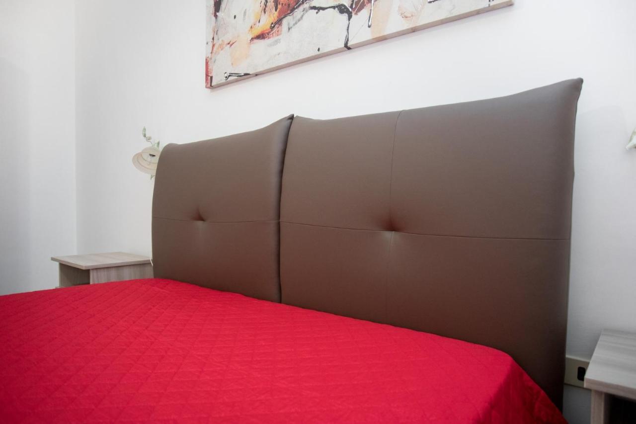 Appartement Villino Carolin à Torre Lapillo Extérieur photo